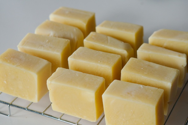 Learn to make soap (and nurture home, hearth and heart this winter)