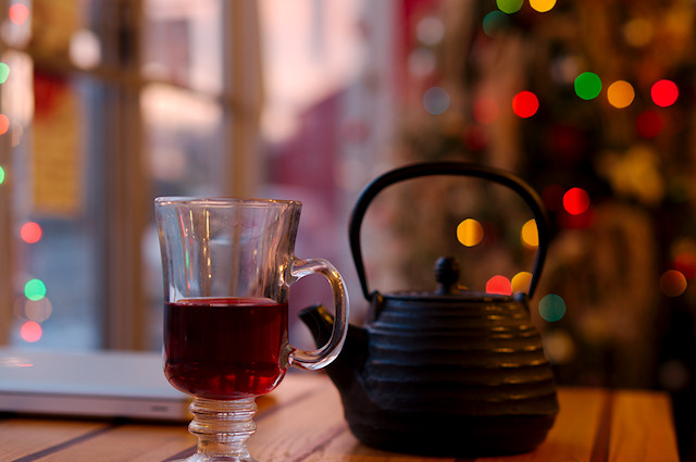 tea pot and Christmas tree
