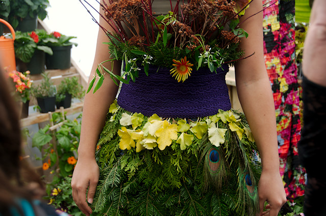 flower dress Frett design