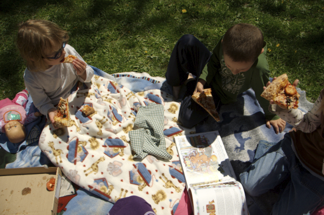 reading picnic: leftover birthday party pizza